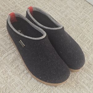 Haflinger | Black Wool Slippers